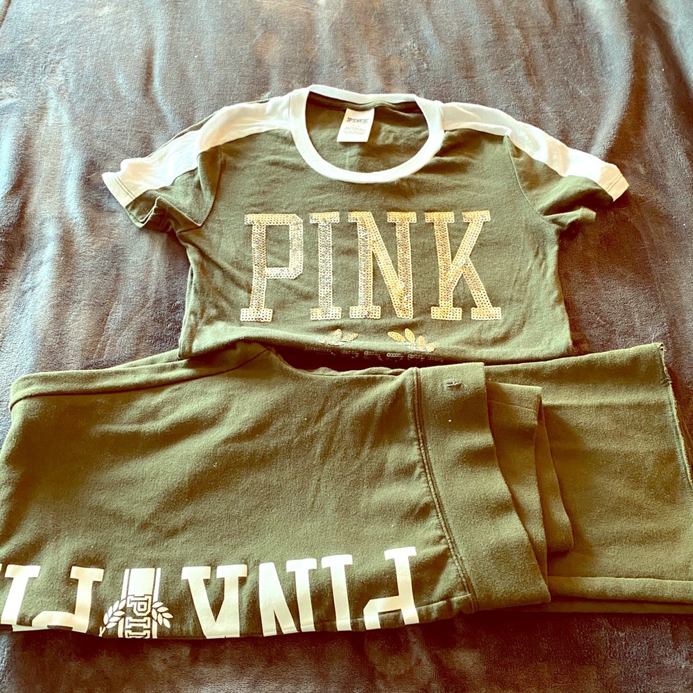 Pink jogging set